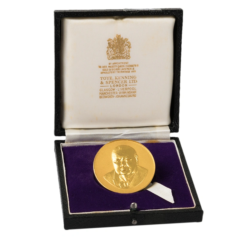 1965 Winston Churchill 1.5 inch Gold Medal Boxed
